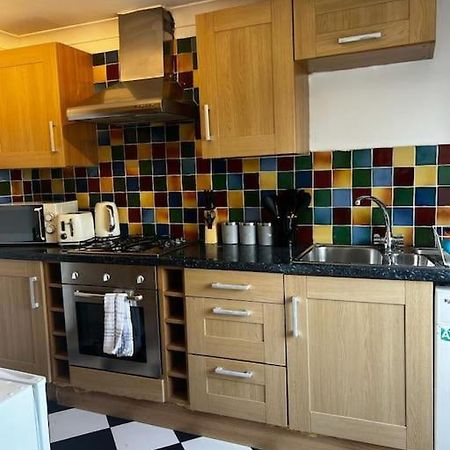 Quirky Studio Flat Selfcontained Лондон Экстерьер фото