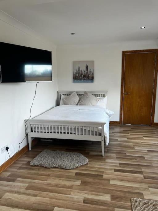Quirky Studio Flat Selfcontained Лондон Экстерьер фото
